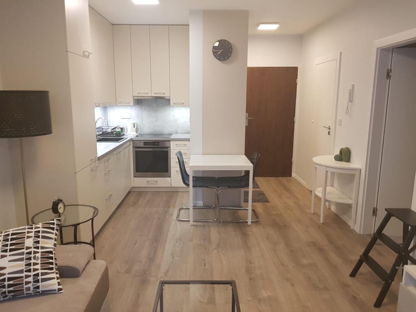 Modern Apartment Near To The Chopin'S Airport Cybernetyki 2A Warszawa Eksteriør bilde